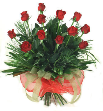 Çiçek yolla 12 adet kırmızı gül buketi  Adana çiçek siparişi güvenli kaliteli hızlı çiçek 